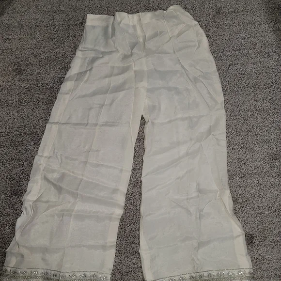 Bano Pakistani Designer Dress - Picture 7 of 12